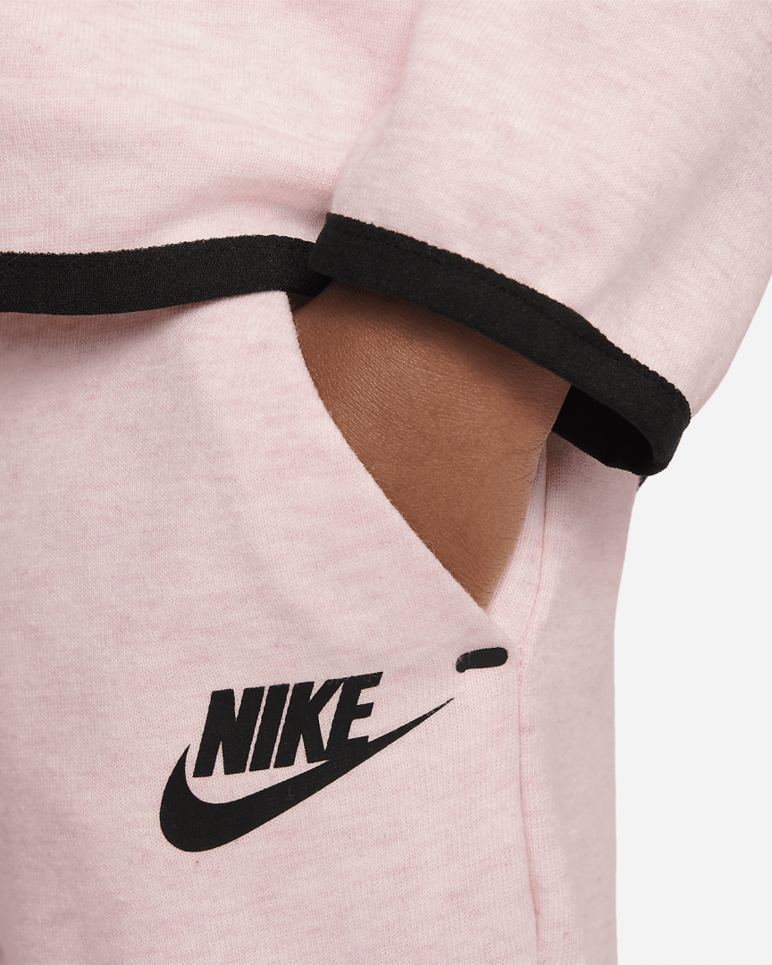 ДЕТСКИЙ СПОРТИВНЫЙ КОСТЮМ NIKE TECH FLEECE ДЛЯ ДЕВОЧЕК